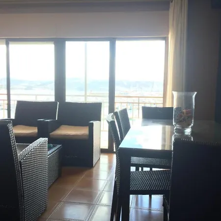 - 1 Bedroom With Sea Views - 00582 Апартаменти